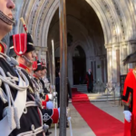 Fig 7a – Lord Mayor steps out after the official ceremonies at the Royal Courts of Justice